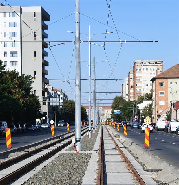 Linia nouă de tramvai și stâlpii rețelei de contact – 30 septembrie 2026